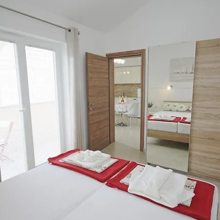 Srdoc Apartment