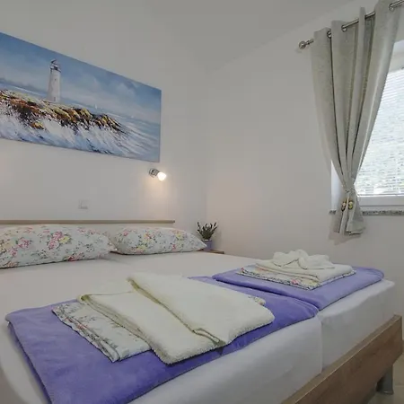 Apartament Srdoc *